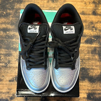 Nike SB Dunk Low X Supreme Metallic Silver