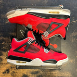 Jordan 4 Toro