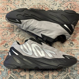 Yeezy 700 Mnvn Metallic