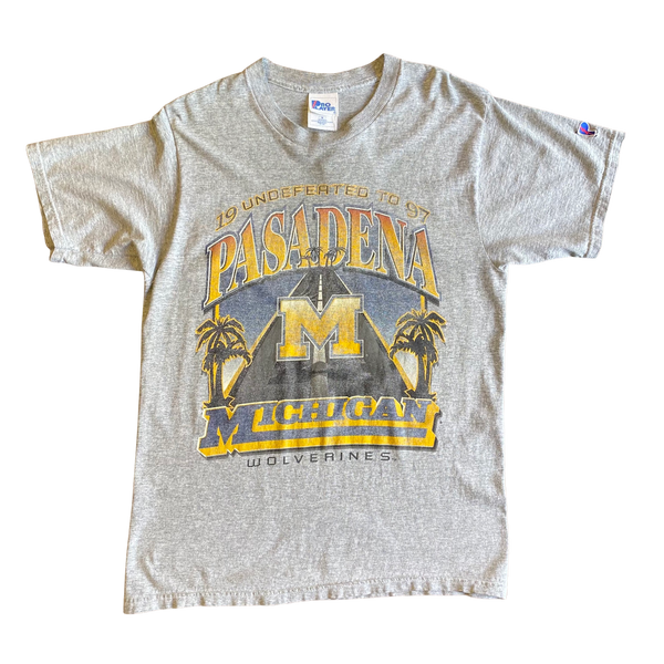 Vintage 1997 Michigan Undefeated Pasadena Tshirt