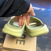 Yeezy Slide Resin