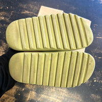 Yeezy Slide Resin