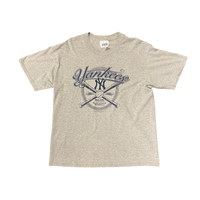Vintage 2002 NY Yankees Bats Grey Tshirt