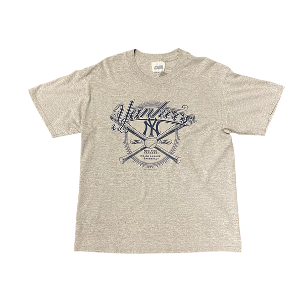 Vintage 2002 NY Yankees Bats Grey Tshirt